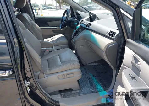 2011 Honda Odyssey Touring/Touring Elite из США, поврежденный, VIN 5FNRL5H90BB037813